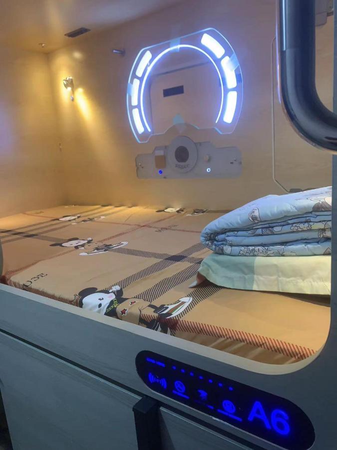 Sleep Cubee Hostel Hong Kong Bagian luar foto