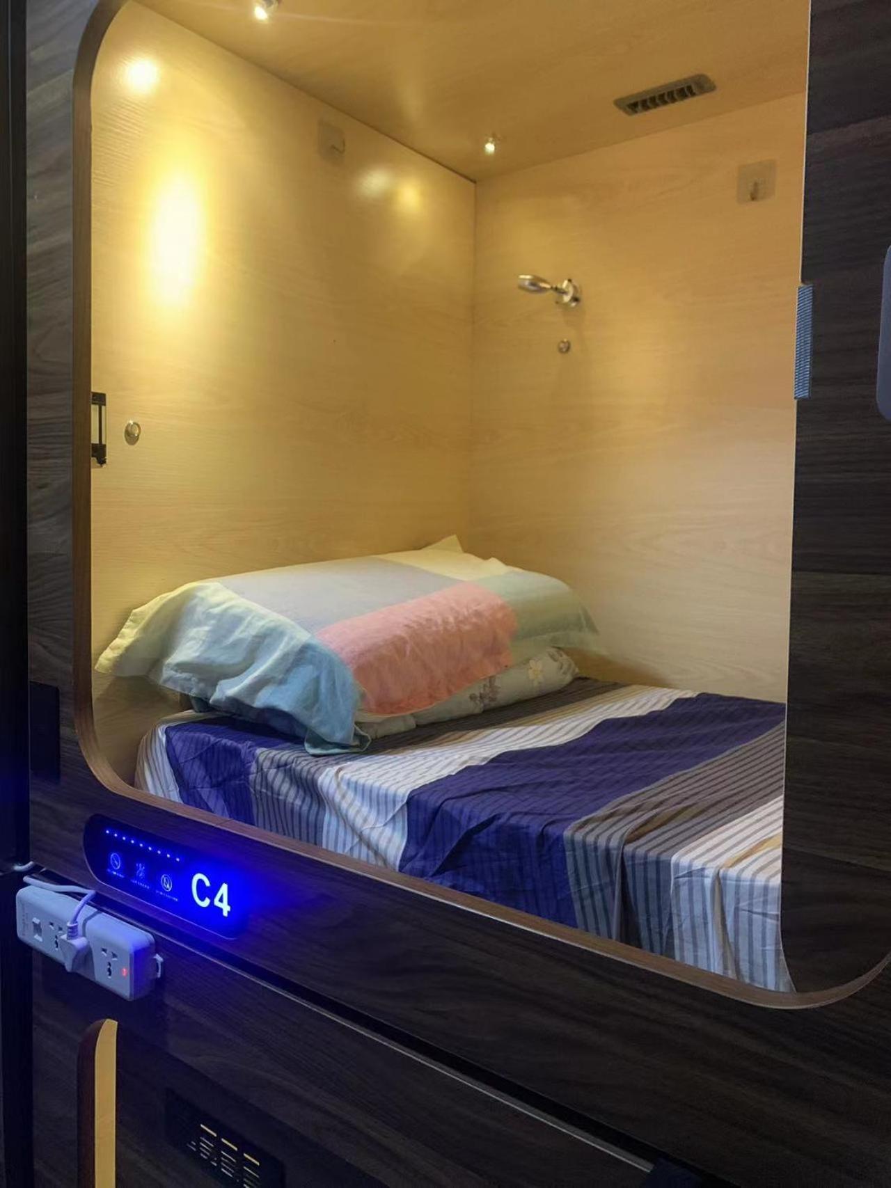 Sleep Cubee Hostel Hong Kong Bagian luar foto