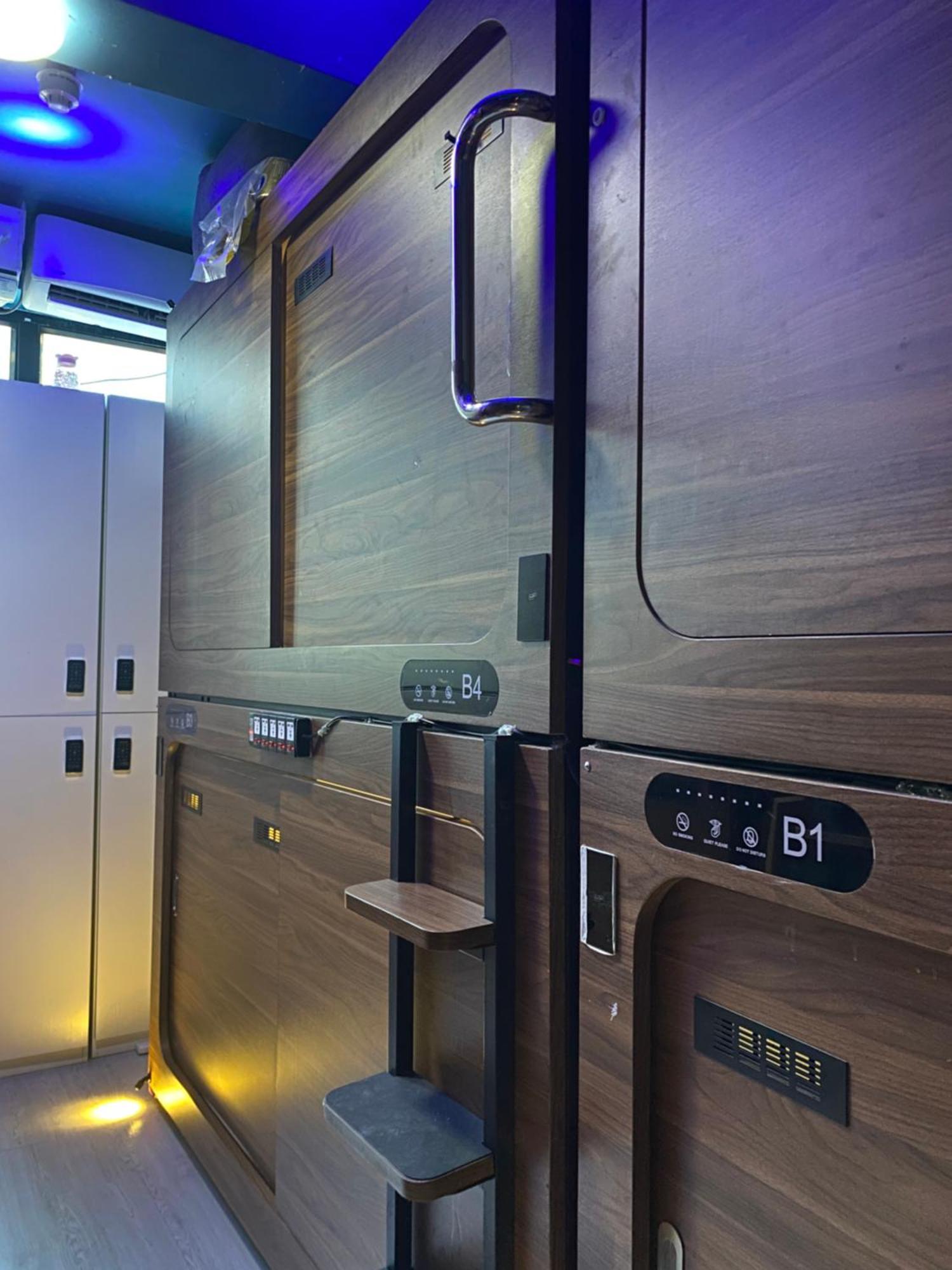 Sleep Cubee Hostel Hong Kong Bagian luar foto